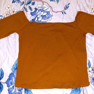 Brown Off Shoulder Top 🤎